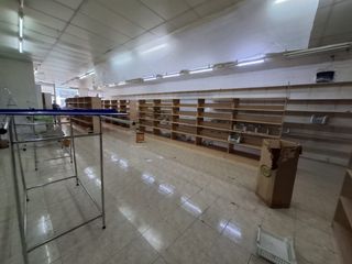 Local Comercial a Avenida Gonzalo de Berceo 21