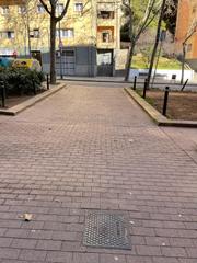 Car parking  De fabra i puig. Plaza de parking cercano al metro de vilapicina