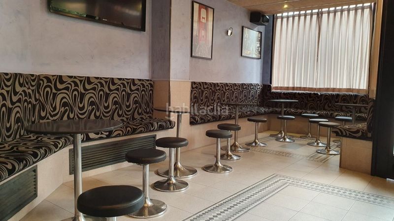 Foto c2c7356d-0b27-4efc-9a80-194c29a90980. Local comercial a calle doctor fleming 12 a Poble Sec Igualada