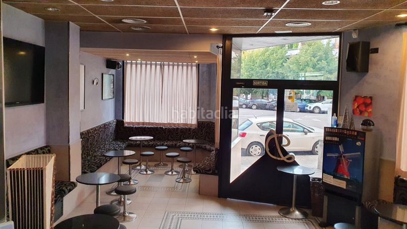 Foto e0133498-9e52-4a9d-aae4-97e79fc3b831. Local comercial a calle doctor fleming 12 a Poble Sec Igualada