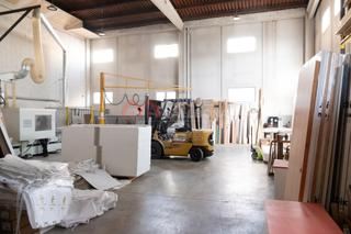 Capannone industriale  Carrer gran bretanya. Se vende carpintera en pleno funcionamiento  igualada