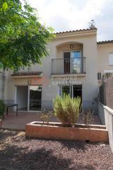 Casa a schiera  Calle sol-les masuques. Chalet adosado con jardn en les masuques  castellet i la gornal