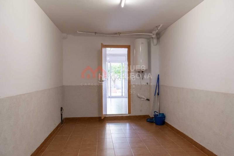 Foto 29da7c0e-bb9d-4857-9379-f8a44a197b20. Casa adossada amb calefacció aparcament a Castellet i la Gornal