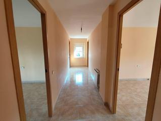 Affitto Appartamento in Capellades. Se alquila amplio piso de 4 habitaciones en capellades ideal par