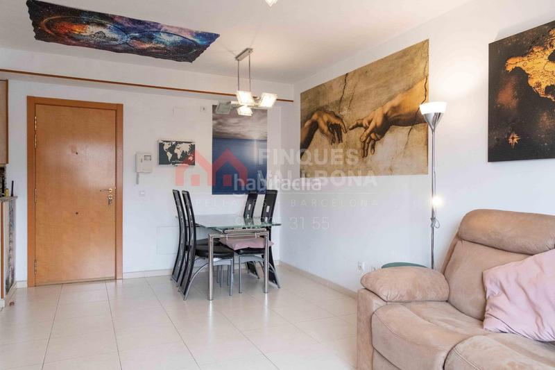 Foto f86cd190-ab20-4eb0-b344-838887b78494. Apartament amb aparcament a Capellades