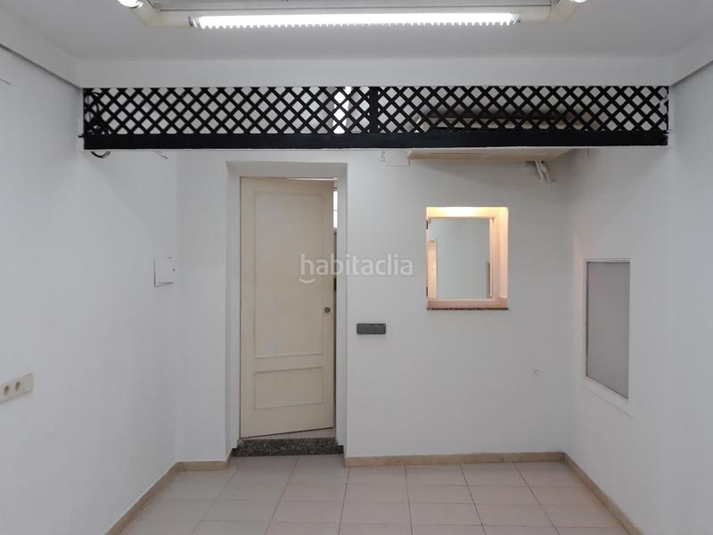 Foto df9ddc50-ace7-4b11-8c14-e2ba319d8711. Rent business premise in Capellades