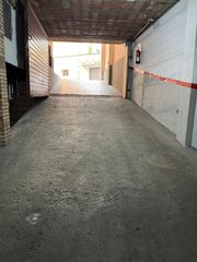 Parking coche en Capellades