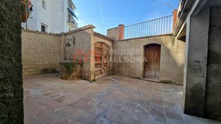 Maison jumelée à Torre de Claramunt (La). Casa de pueblo con encanto histórico en la torre de claramunt fe