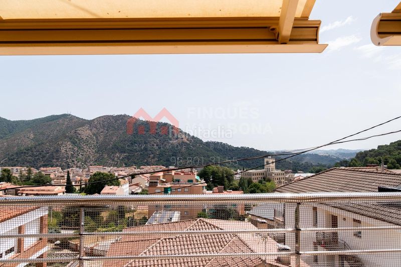 Foto b63a7aa8-10eb-48a8-9da3-3491b3716483. Àtic amb calefacció aparcament a Capellades