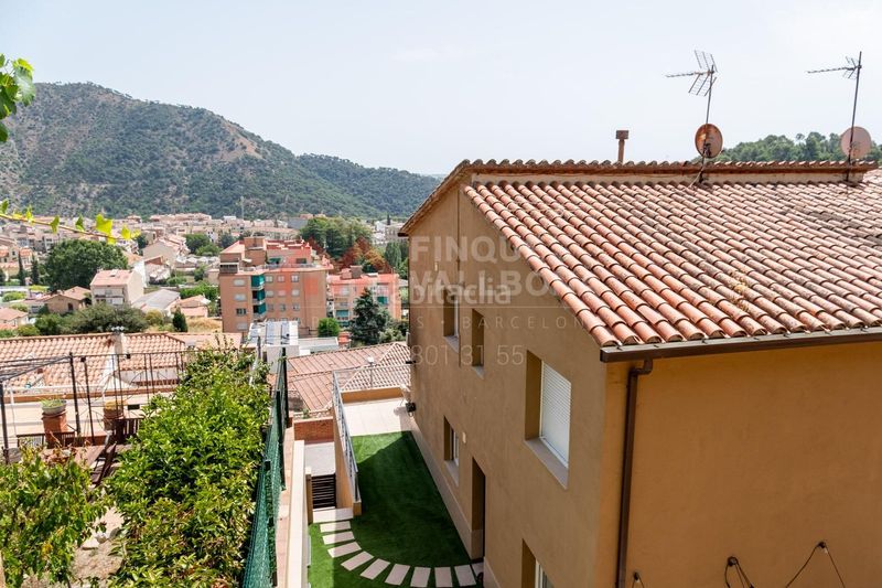 Foto fb79b2a7-25d1-4302-b177-c0edf4a0ffc5. Àtic amb calefacció aparcament a Capellades