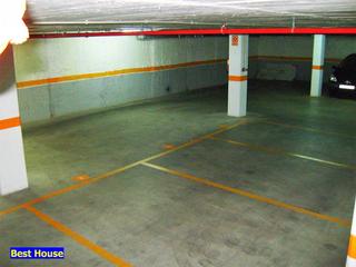 Parking coche en Paseo Maragall 402-404