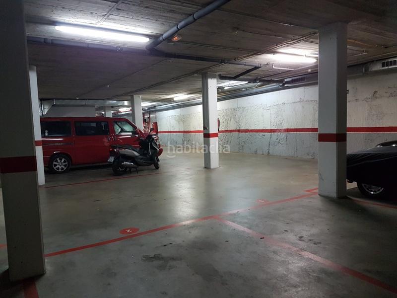 Foto 518beb5a-fc8f-4eff-8205-8f1f85563b9f. Location parking voiture dans paseo maragall 402-404 dans Barcelona