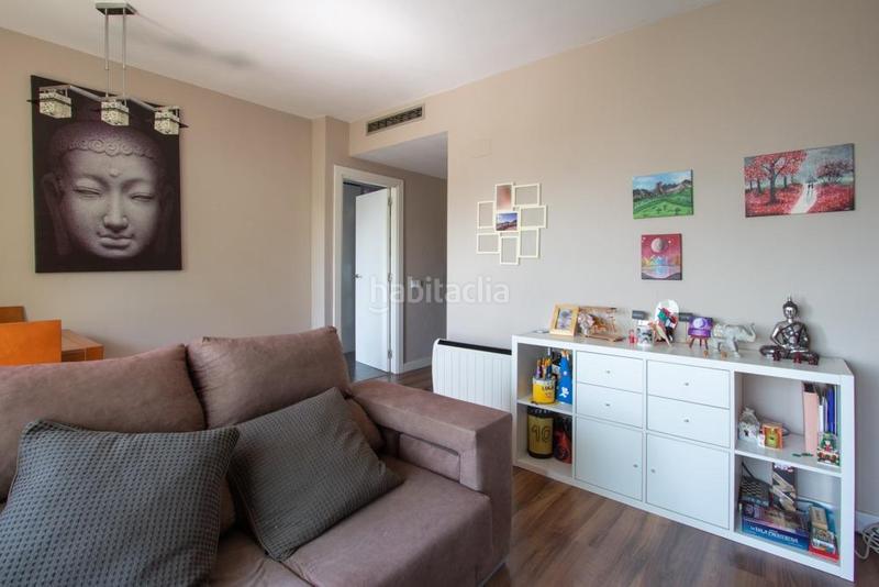 Foto 4dd896ed-b869-4c56-a1f7-5b6d266a3656. Piso vivienda seminueva en can gambus con piscina y jardin en Sabadell