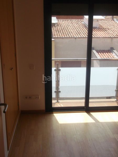 Foto f7ef89a8-9ae3-4f77-9e7c-0a5e2fbc47a4. Duplex avec chauffage dans La Cogullada Terrassa