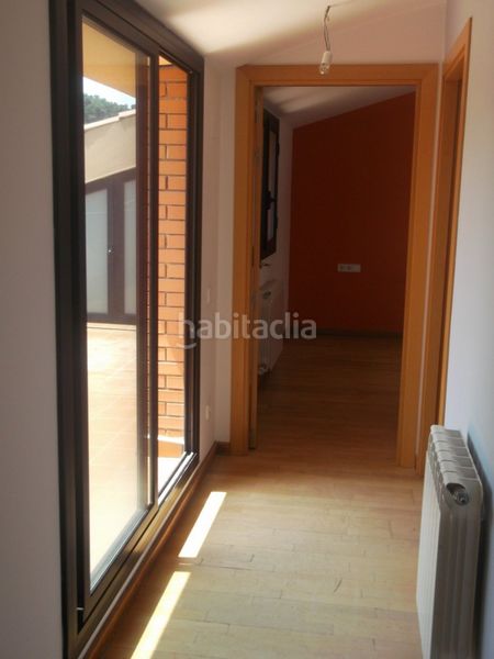 Foto f9c1c095-a42d-45de-b04d-39affb3279e3. Duplex avec chauffage dans La Cogullada Terrassa