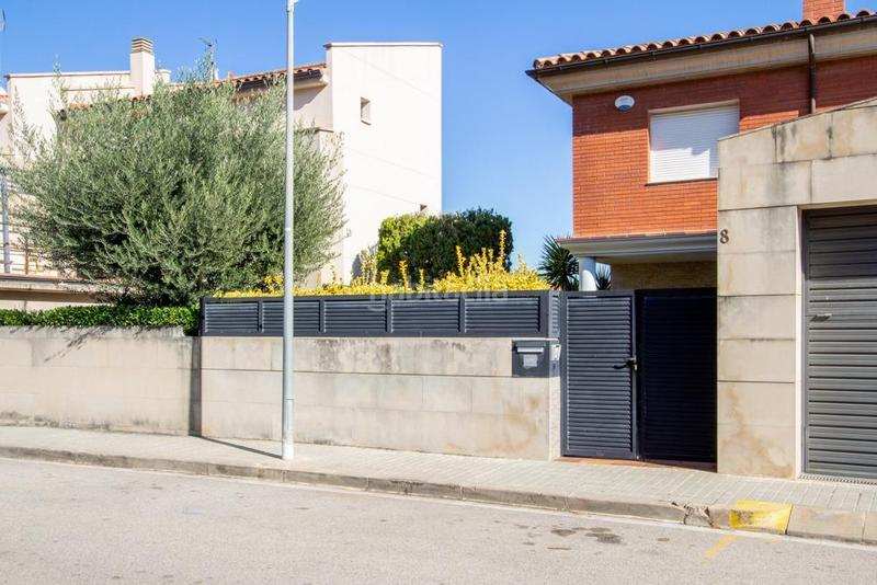 Foto 2e211ea8-0a11-4870-887f-bb039ea74de8. Chalet mit parking pool in Tiana