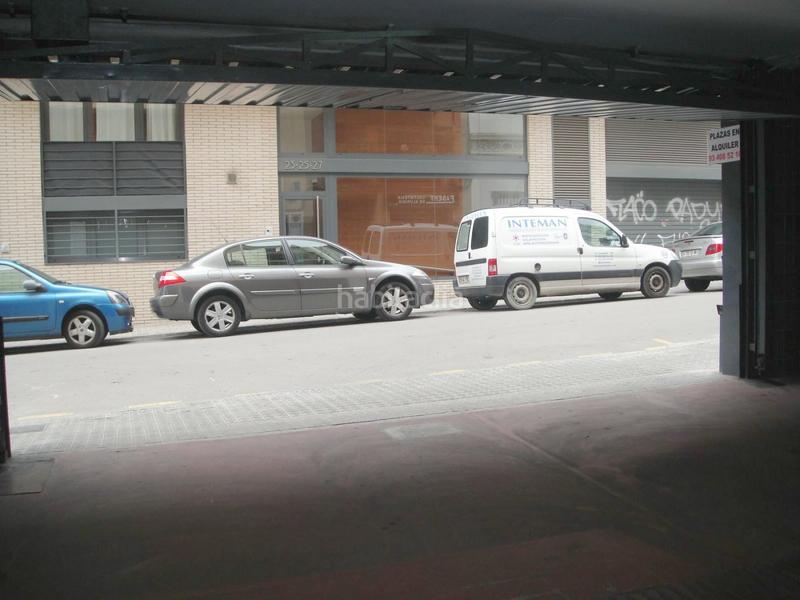 Foto fbaec40c-d422-4cc9-85b6-ddfe8b432e7e. Aparcament cotxe a Congrés - Indians Barcelona