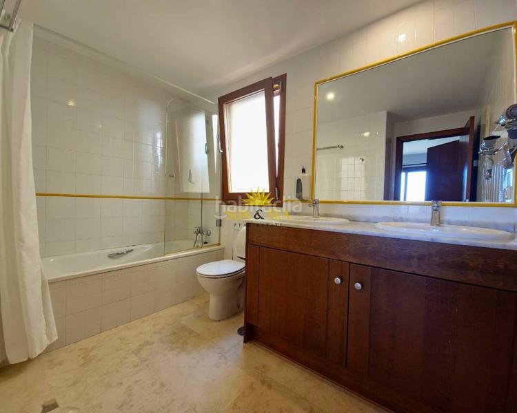 Foto 0b325d60-f2df-4e51-a85b-c51bb9b7c493. Rent apartment with heating parking pool in Punta Prima Torrevieja