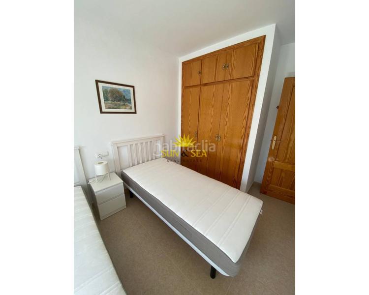 Foto e782b9c1-0df5-46e2-b7bc-b9a3a7b7c9b5. Location appartement avec parking piscine dans Campoamor Orihuela