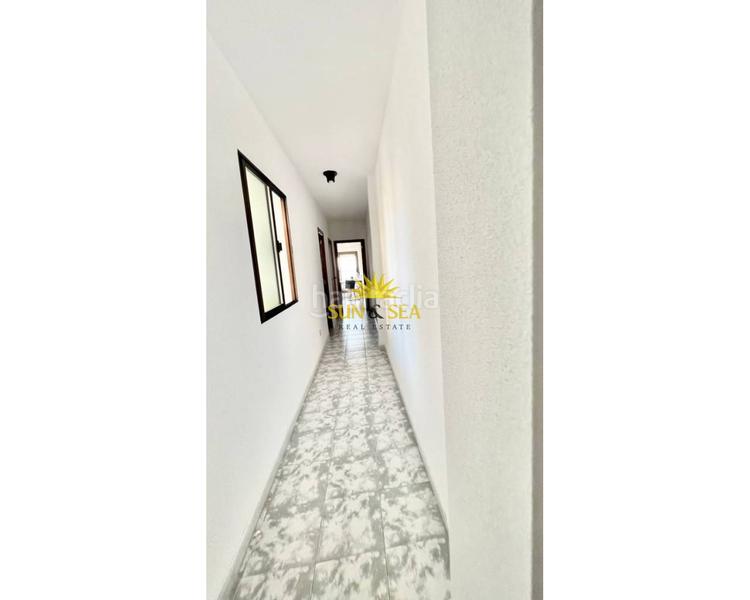 Foto 812675bc-1547-4e62-a6f5-a1ee21bd3bbb. Alquiler piso iexcldisponible desde el 1 septiembre para todo el antildeo!te presentamos este magniacutefico apartamento en alquiler, ubicado en en Torrevieja