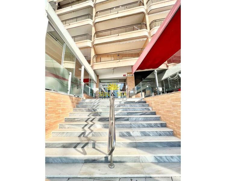 Foto 97595637-0428-44de-8716-5d1ed8d66678. Alquiler piso iexcldisponible desde el 1 septiembre para todo el antildeo!te presentamos este magniacutefico apartamento en alquiler, ubicado en en Torrevieja