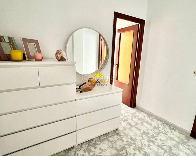 Foto a482915b-5a1d-42ff-9289-c9ed4dc98217. Alquiler piso iexcldisponible desde el 1 septiembre para todo el antildeo!te presentamos este magniacutefico apartamento en alquiler, ubicado en en Torrevieja