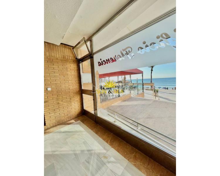 Foto c09d22a5-5288-4c56-9ed8-679db6463d12. Alquiler piso iexcldisponible desde el 1 septiembre para todo el antildeo!te presentamos este magniacutefico apartamento en alquiler, ubicado en en Torrevieja