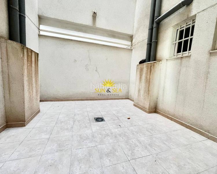 Foto 942e0c40-5218-4aa5-a39b-680c98efcf13. Alquiler piso iexcldisponible desde septiembre para todo el antildeo!te presentamos este acogedor apartamento disponible en alquiler, ideal para en Torrevieja