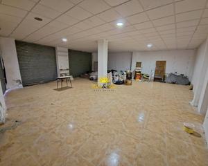 Local commercial à Gaspar Perelló. Iexclventa de local en la mata!presentamos esta excelente oportu