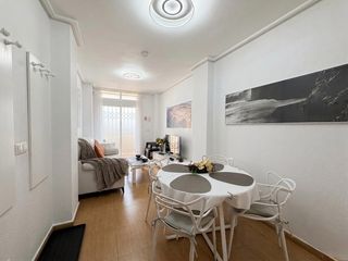 Rent Apartment in Zona Playa del Cura. Alquiler larga temporada en torreviejaa 500 metros de la playa d
