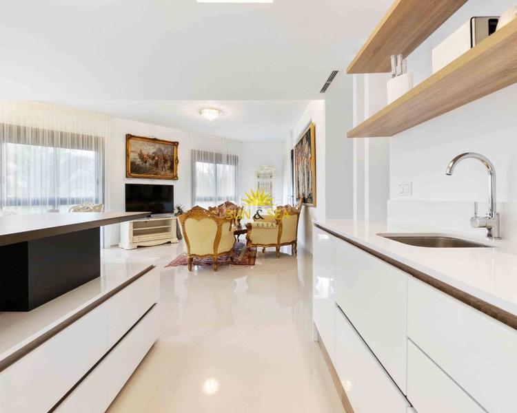 Foto 289096f6-e0a0-456a-b452-10e5d5b51b6d. Alquiler piso iexclalquiler desde ahora para todo el antildeo!te presentamos este encantador apartamento disponible para alquiler en arenales de en Elche / Elx