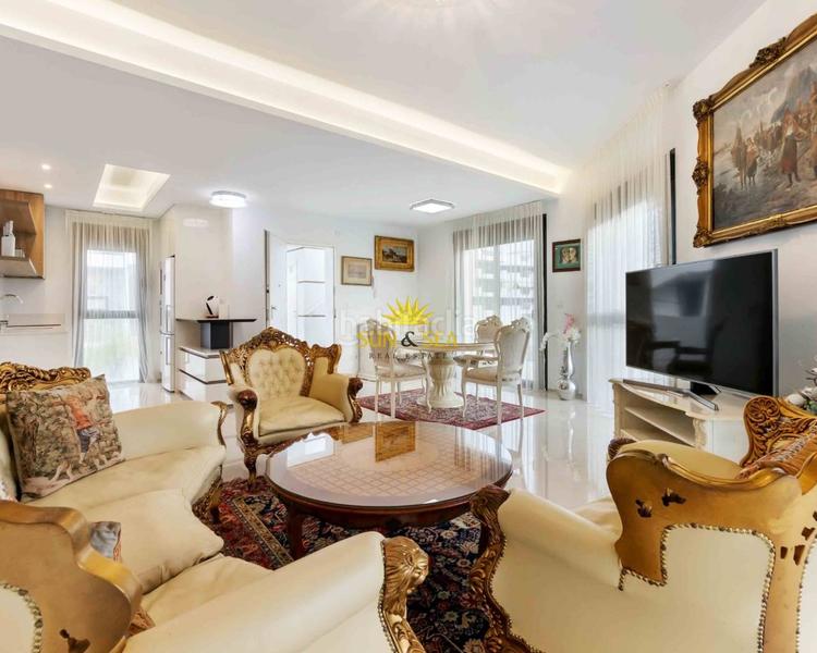 Foto abe7c75f-0605-404d-9a24-9b07674b0e34. Alquiler piso iexclalquiler desde ahora para todo el antildeo!te presentamos este encantador apartamento disponible para alquiler en arenales de en Elche / Elx