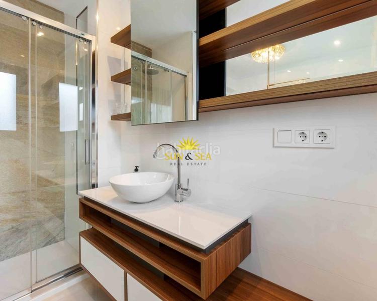 Foto c1d28243-842c-4f20-8c57-7e30f92a0b71. Alquiler piso iexclalquiler desde ahora para todo el antildeo!te presentamos este encantador apartamento disponible para alquiler en arenales de en Elche / Elx
