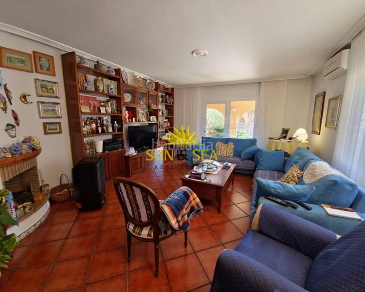 Foto 02d8d3ea-4552-463f-a7ae-87fdf600ec67. Xalet amb calefacció aparcament piscina a Zona Carrefour - Urbanizaciones Torrevieja