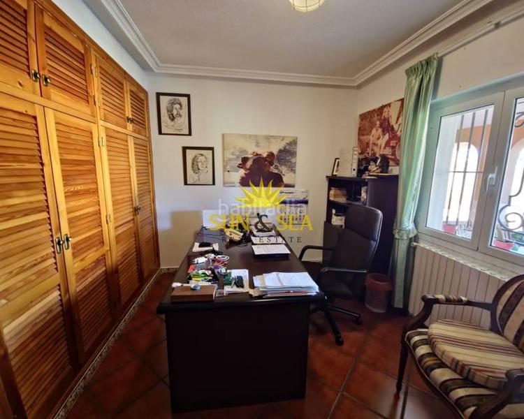 Foto 14eb32fc-6d5c-414b-9004-ec209dad5f07. Xalet amb calefacció aparcament piscina a Zona Carrefour - Urbanizaciones Torrevieja