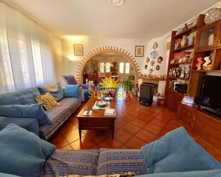 Foto 184ce18f-a540-43c1-8a41-eb501b3efd38. Xalet amb calefacció aparcament piscina a Zona Carrefour - Urbanizaciones Torrevieja