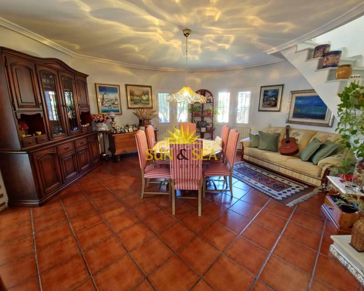 Foto 24740aa9-7976-423b-9b87-490ca26a4c8f. Xalet amb calefacció aparcament piscina a Zona Carrefour - Urbanizaciones Torrevieja