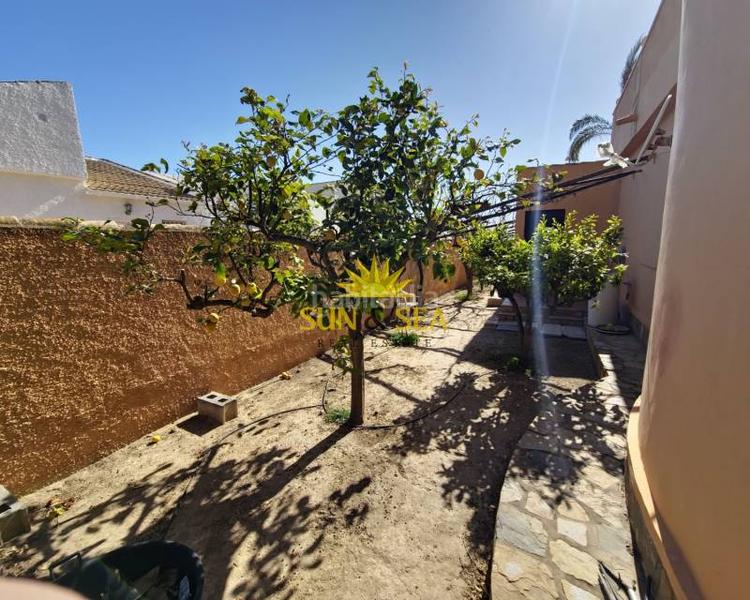 Foto 47122282-f14f-4e42-9df9-6d960c9902a1. Xalet amb calefacció aparcament piscina a Zona Carrefour - Urbanizaciones Torrevieja