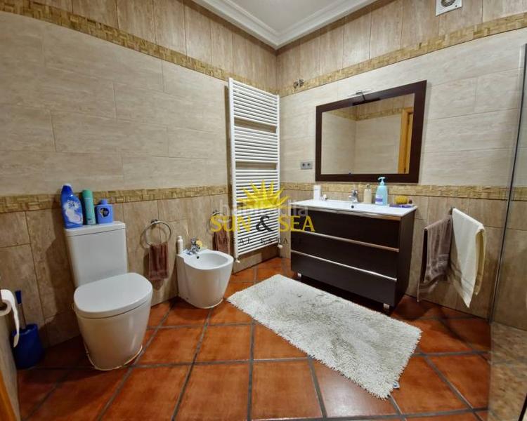 Foto ba9b3e92-bcda-49d1-9086-121d3d504e46. Xalet amb calefacció aparcament piscina a Zona Carrefour - Urbanizaciones Torrevieja