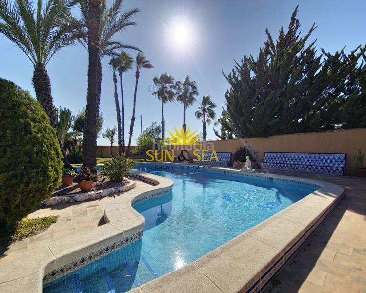 Foto eed8bca4-3101-4610-b1e4-a86681564d86. Xalet amb calefacció aparcament piscina a Zona Carrefour - Urbanizaciones Torrevieja