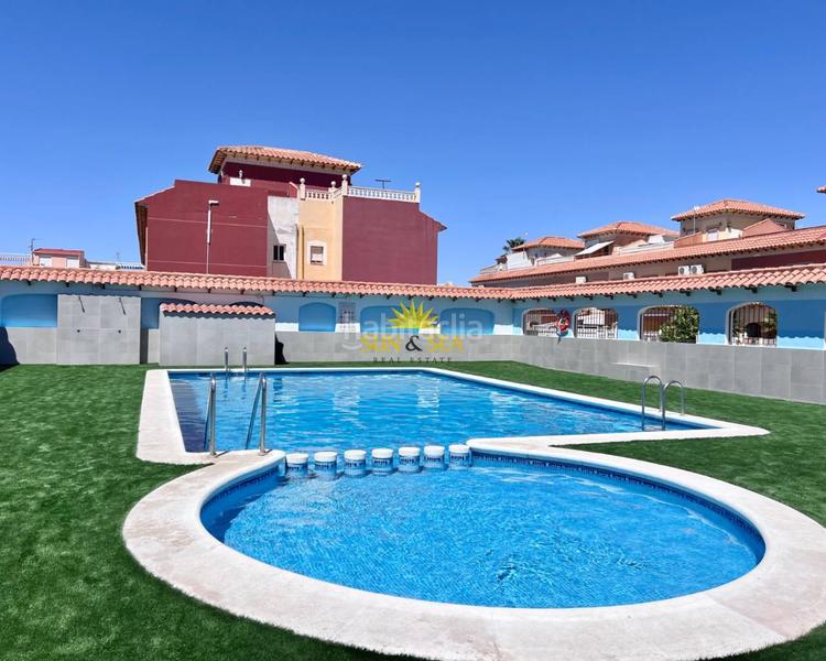 Foto ce7eb619-8fa6-44eb-947d-21b2daca1678. Lloguer casa amb calefacció aparcament piscina a Torrevieja