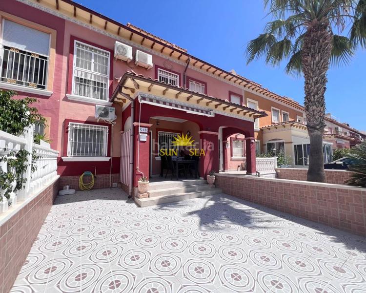 Foto d0534183-c97c-4068-8a1e-a02d68e4035b. Lloguer casa amb calefacció aparcament piscina a Torrevieja
