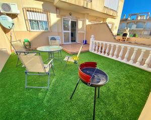 Lloguer Planta baixa a La Florida. Disponible desde septiembre hasta juniopresentamos este encantad