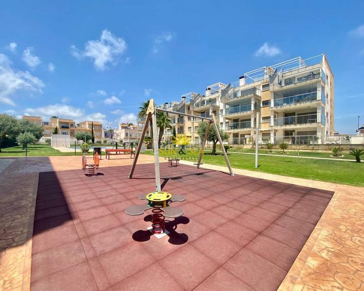 Foto ef51bb57-8689-4044-b995-690fb31049ed. Rent chalet with heating parking pool in Villamartín-Las Filipinas Orihuela