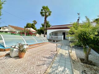 Chalet in Los Balcones-Los Altos. Iexclen venta, impresionante chalet independiente en los balcone