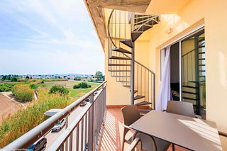 Rent Penthouse in Almoradí. Iexclalquiler de aacutetico disponible desde ya para todo el ant