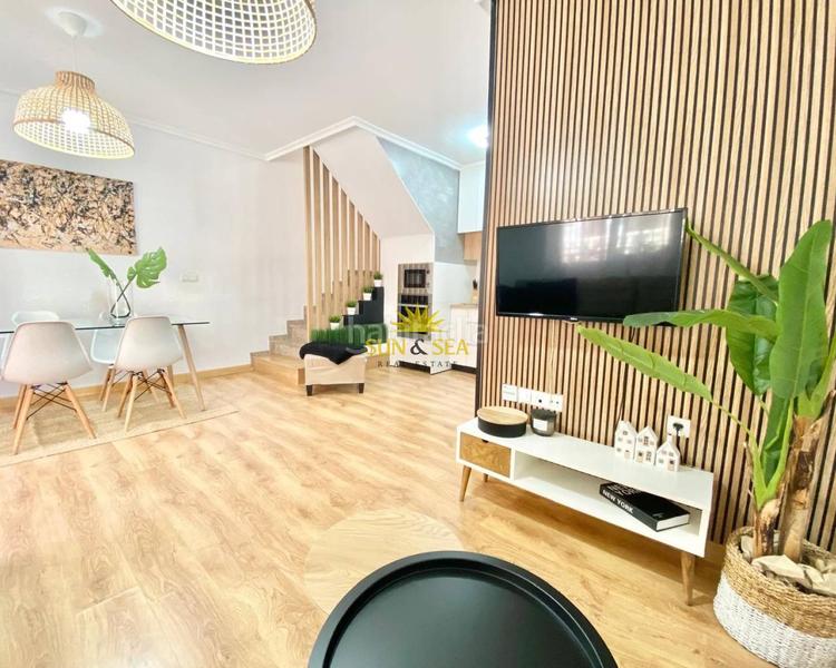 Foto 021040f9-c42c-45ad-b9d5-9aed7dd88673. Location chalet avec chauffage parking piscine dans Orihuela