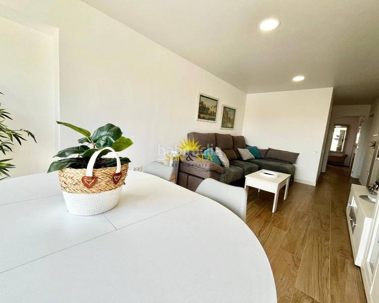 Foto f80b1680-6322-41ca-bfd1-f3a2a2661b00. Rent apartment with parking pool in Puerto Deportivo Torrevieja