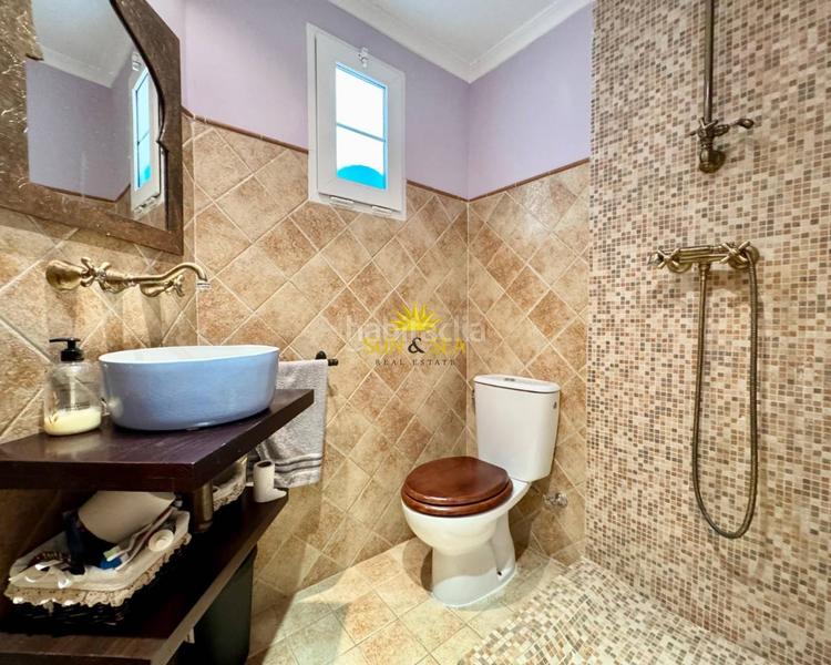 Foto 00112f52-7f2c-4307-82f8-54956751d9de. Chalet iexclalquiler desde septiembre hasta junio!te presentamos este encantador chalet costa, disponible para alquiler. con en Orihuela