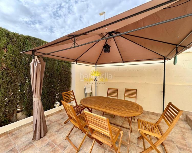 Foto df6e5701-56ae-44d8-a1eb-d598320ad503. Chalet iexclalquiler desde septiembre hasta junio!te presentamos este encantador chalet costa, disponible para alquiler. con en Orihuela